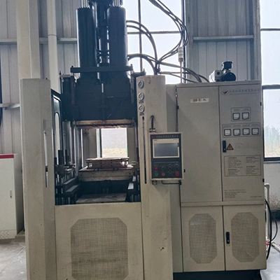 3000cc injection vulcanizer